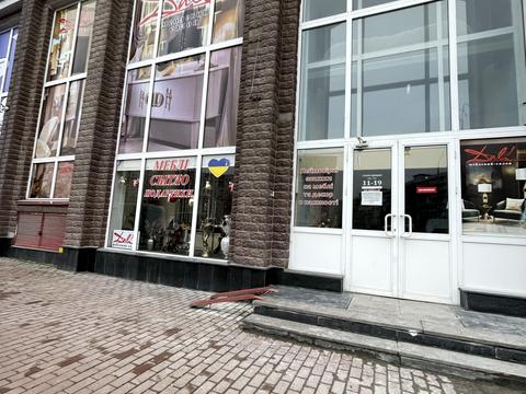 комерційна за адресою Володимира Івасюка просп. (Героїв Сталінграду), 10-А