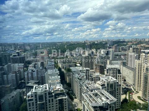 комерційна за адресою Антоновича вул. (Горького), 136