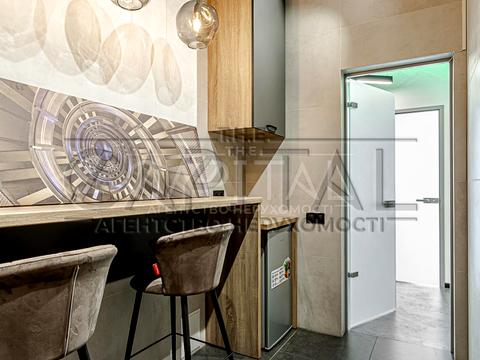 комерційна за адресою Паньківська вул., 20/82