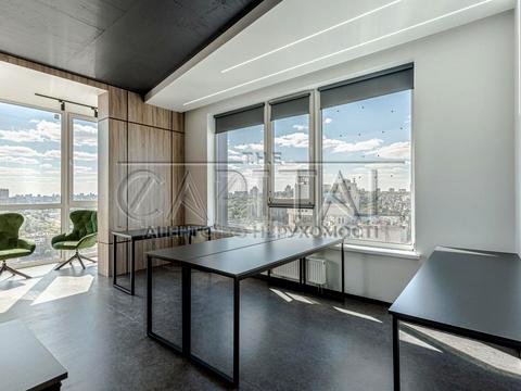 комерційна за адресою Паньківська вул., 20/82