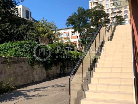 коммерческая по адресу Жилянская ул., 59