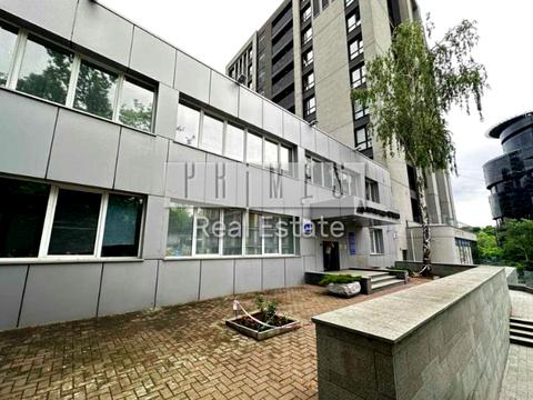 комерційна за адресою Болсуновська вул. (Сергія Струтинського), 2