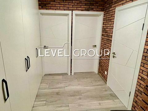 квартира за адресою Дніпровська набережна вул., 18-Б