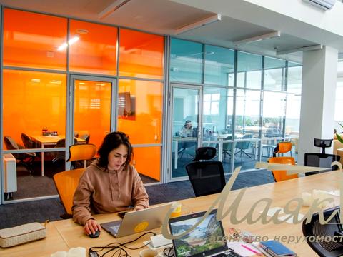 комерційна за адресою Сім'ї Прахових вул. (Гайдара), 58