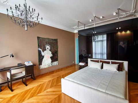 квартира по адресу Ивана Франко ул., 1