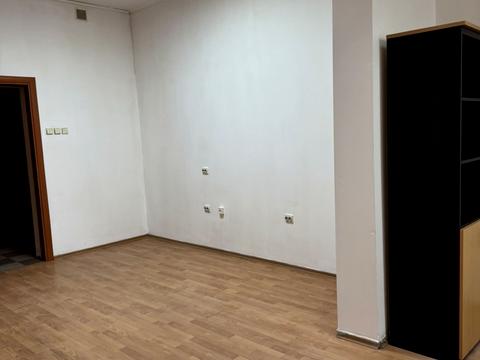 комерційна за адресою Петра Панча вул., 18
