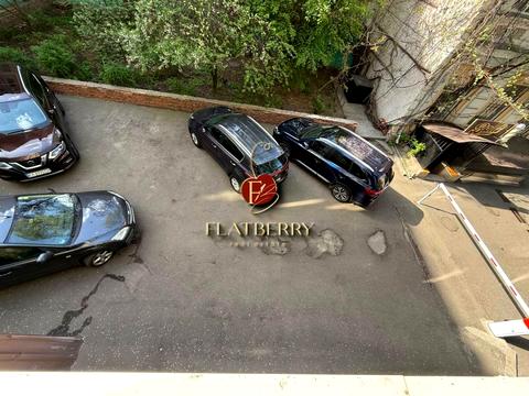 квартира за адресою Межигірська вул., 28