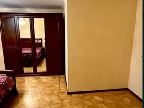 квартира за адресою Базарна вул., 1