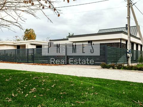 будинок за адресою Довженка вул.