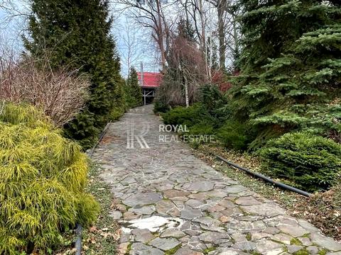 будинок за адресою Приозерна