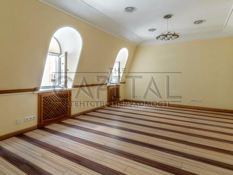 комерційна за адресою Саксаганського вул., 67