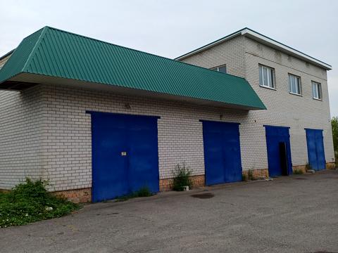 комерційна за адресою За містом, 1