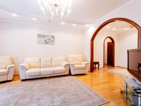 квартира по адресу Анны Ахматовой ул., 45