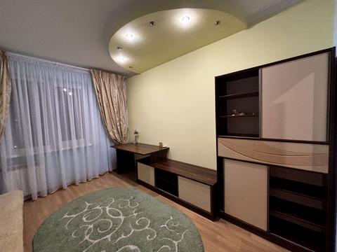 квартира за адресою Анни Ахматової вул., 16-В