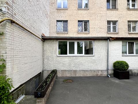 комерційна за адресою Юрківська вул., 2-6/32
