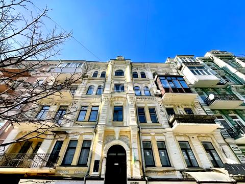 квартира за адресою Шота Руставелі вул., 32