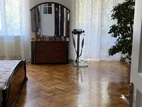 квартира за адресою Одеса, Кінна вул., 3