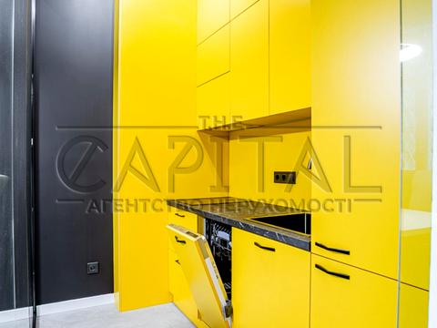 комерційна за адресою Богдана Хмельницького вул., 9