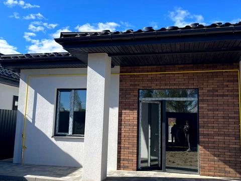 дом по адресу Успішна, 4