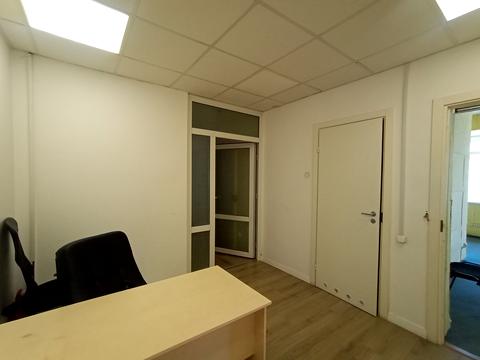 комерційна за адресою Ореста Васкула вул., 8