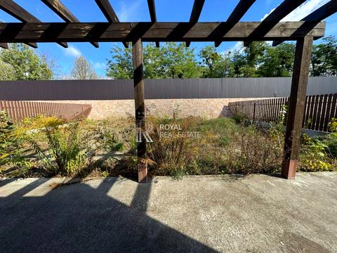 будинок за адресою карпатська