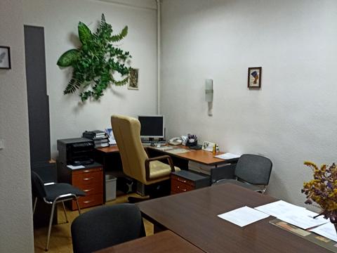 комерційна за адресою Пастера вул., 12