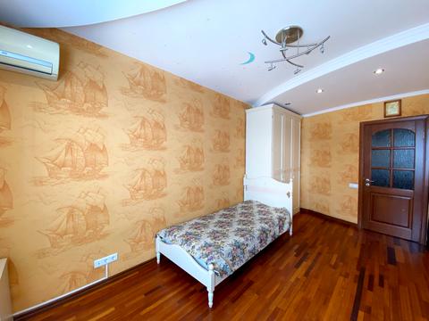 квартира за адресою Ревуцького вул., 5