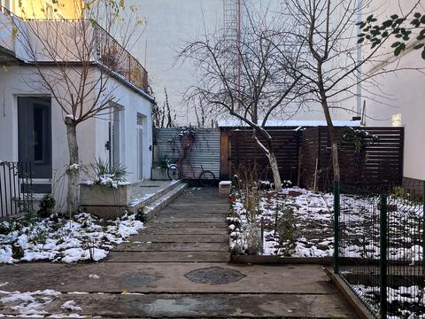 комерційна за адресою Джерельна вул., 36