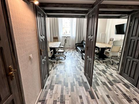 комерційна за адресою Богдана Хмельницького вул., 32