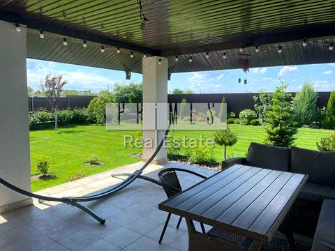 будинок за адресою Броварська вул.