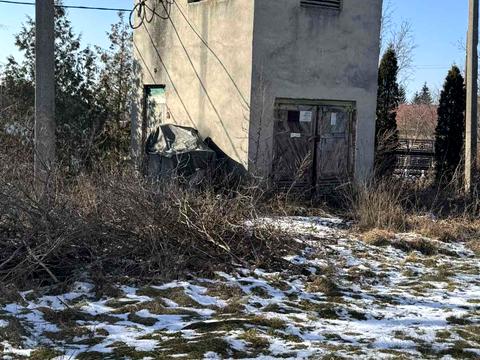 комерційна за адресою Шкільна вул., 1