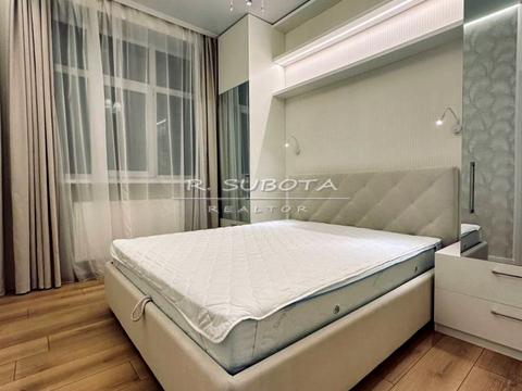 квартира по адресу Владимира Моссаковского ул. (Клари Цеткін), 7