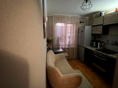 квартира за адресою Олександра Махова вул. (Жолудєва), 8-А