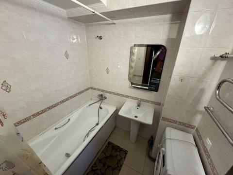 квартира за адресою Космонавтів вул., 66А