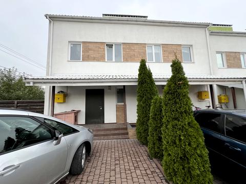 будинок за адресою Амосова