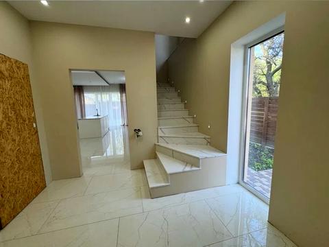 дом по адресу 92-га Садова