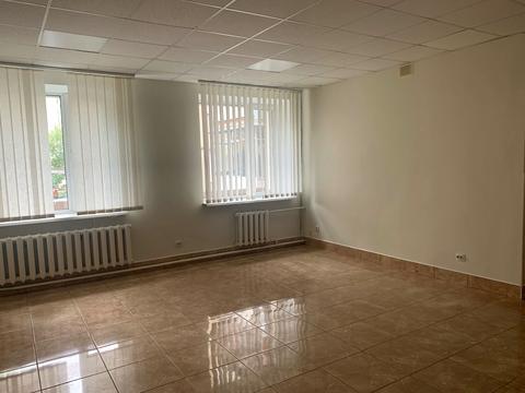 комерційна за адресою Водопровідна вул., 20