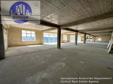 комерційна за адресою Хотинська вул., 39в