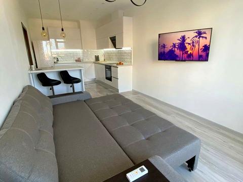 квартира за адресою Літературна вул., 8