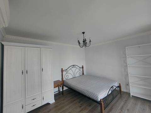 квартира за адресою Братиславська вул., 7