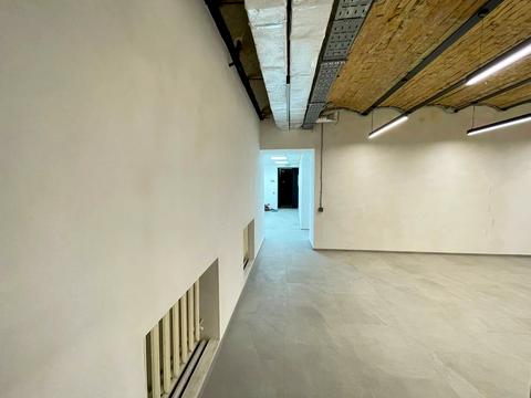 комерційна за адресою Володимирська вул., 6