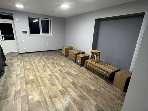 комерційна за адресою Миру вул., 7