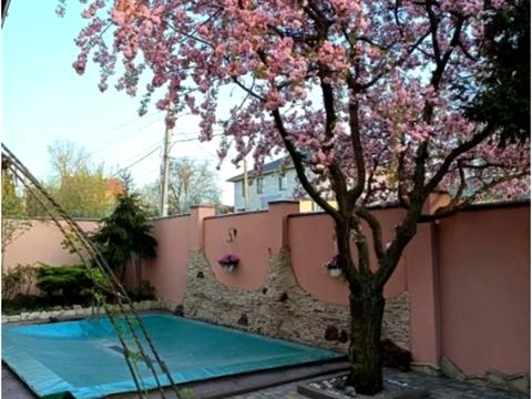 будинок за адресою Михайла Драгоманова вул. (Димитрова)