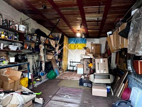 паркомісце за адресою Зв'язку вул., 1