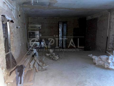 комерційна за адресою Кловський узвіз, 10