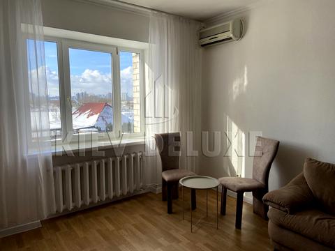 квартира за адресою Ревуцького вул., 5