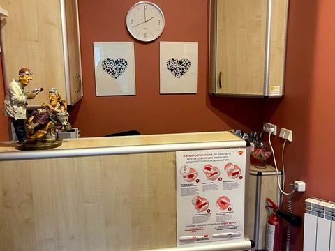 комерційна за адресою В'ячеслава Чорновола вул., 2