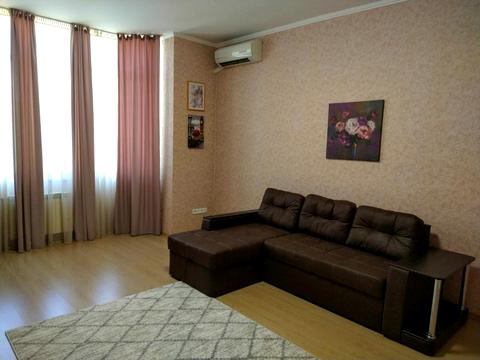 квартира за адресою Анни Ахматової вул., 35