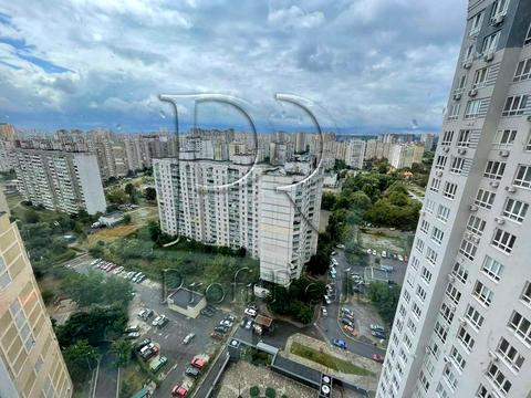 квартира за адресою Драгоманова вул., 10