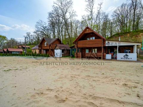 комерційна за адресою Шкільна вул., 24а